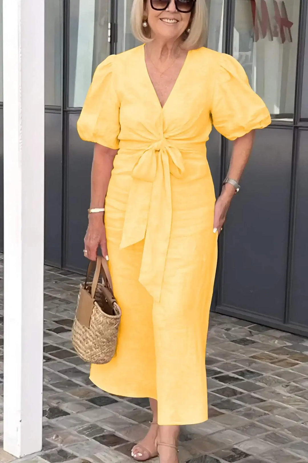 LYNORA | VESTIDO MIDI ELEGANTE CON ESCOTE EN V