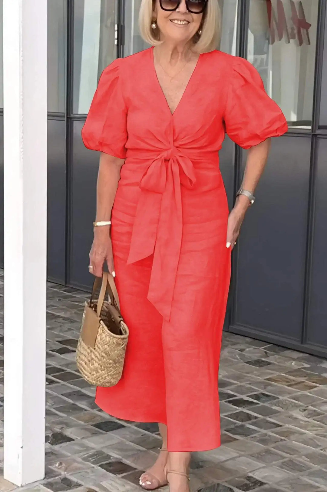 LYNORA | VESTIDO MIDI ELEGANTE CON ESCOTE EN V